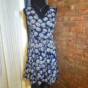 Maison Jules Navy Sleeveless Wrap Bodice w/Umbrella Design "Fit to Flare" - Sz M